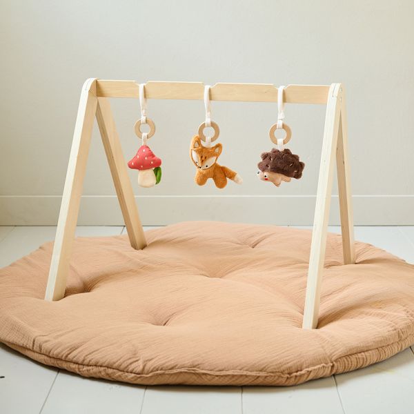 Spieltrapez Baby aus Naturholz 60x50x48 cm von Petite Amélie 