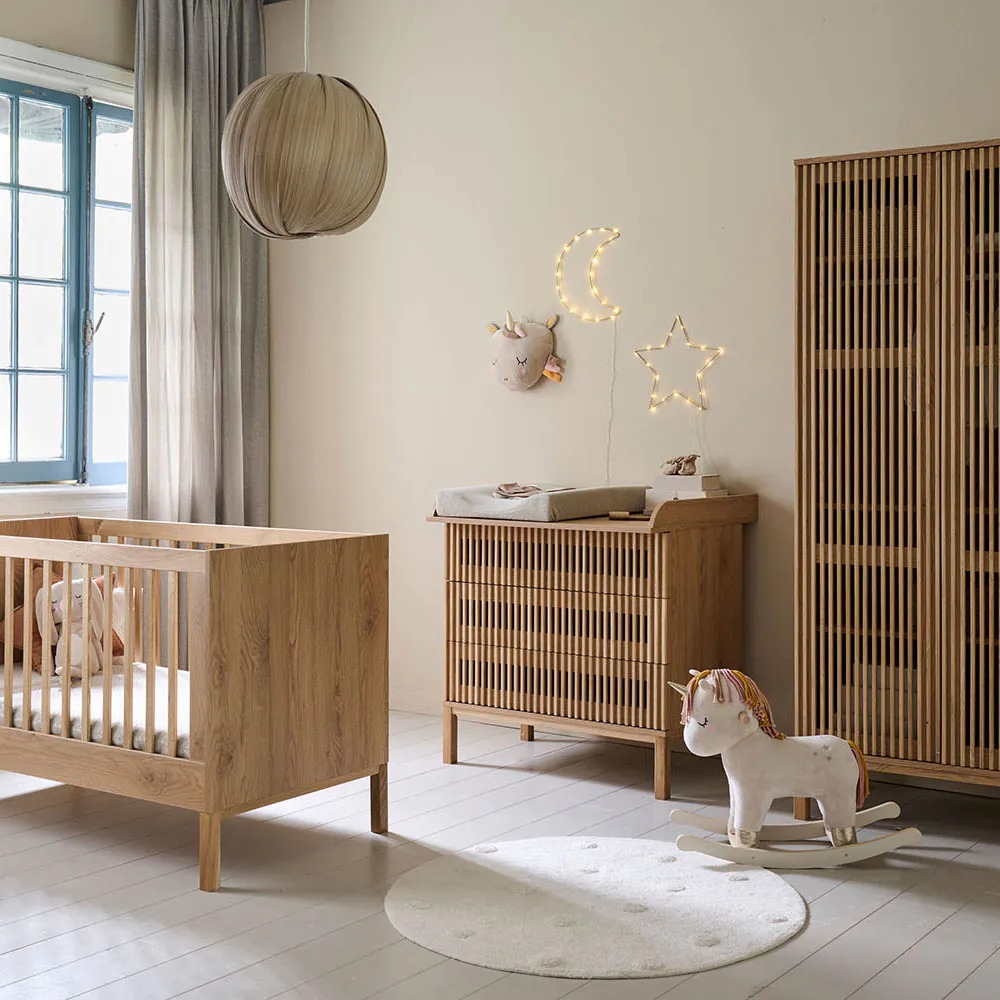 Babyzimmer Japandi-Stil